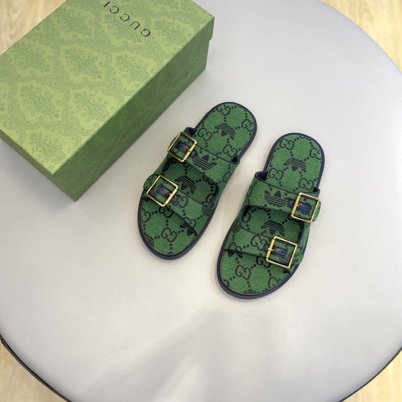 G*u*i slippers